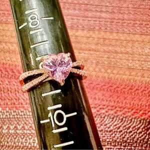 Fragrant Jewels Rose Gold Ring with Pink Heart Stone